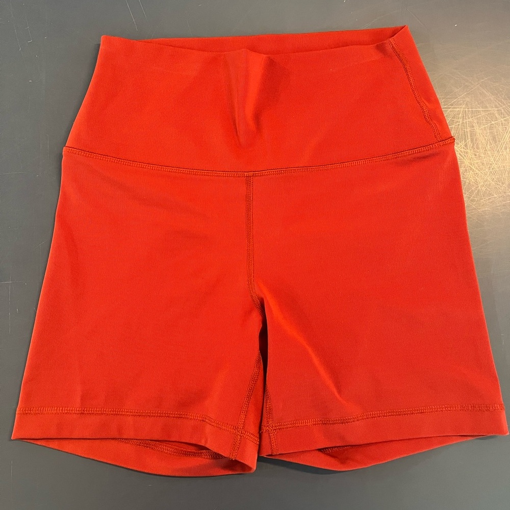 Red 90 Degree by Reflex stretchy shorts. Size Medium